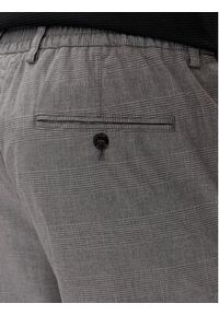 BOSS - Boss Spodnie materiałowe Perin 50509579 Szary Slim Fit. Kolor: szary. Materiał: bawełna #5