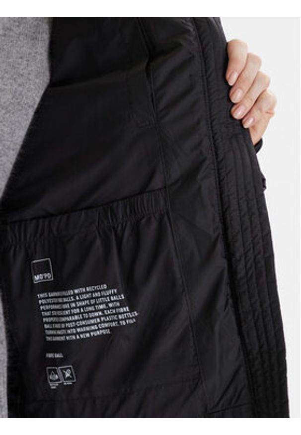 Marc O'Polo Denim Kurtka puchowa 500 0006 296 Czarny Regular Fit. Typ kołnierza: polo. Kolor: czarny. Materiał: syntetyk