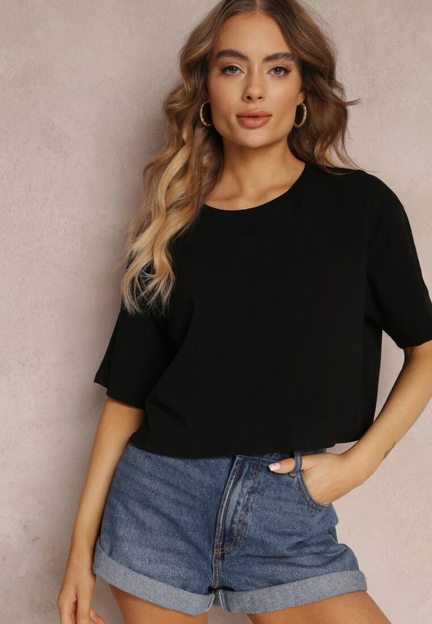 Renee - Czarny T-shirt o Fasonie Cropped Oversize Brighta. Okazja: na co dzień. Kolor: czarny. Materiał: jeans. Styl: elegancki, casual