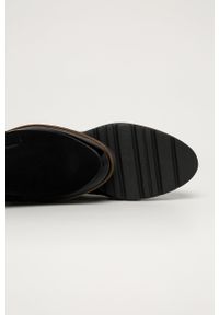 Wojas - Mokasyny zamszowe. Nosek buta: okrągły. Kolor: czarny. Materiał: zamsz #4