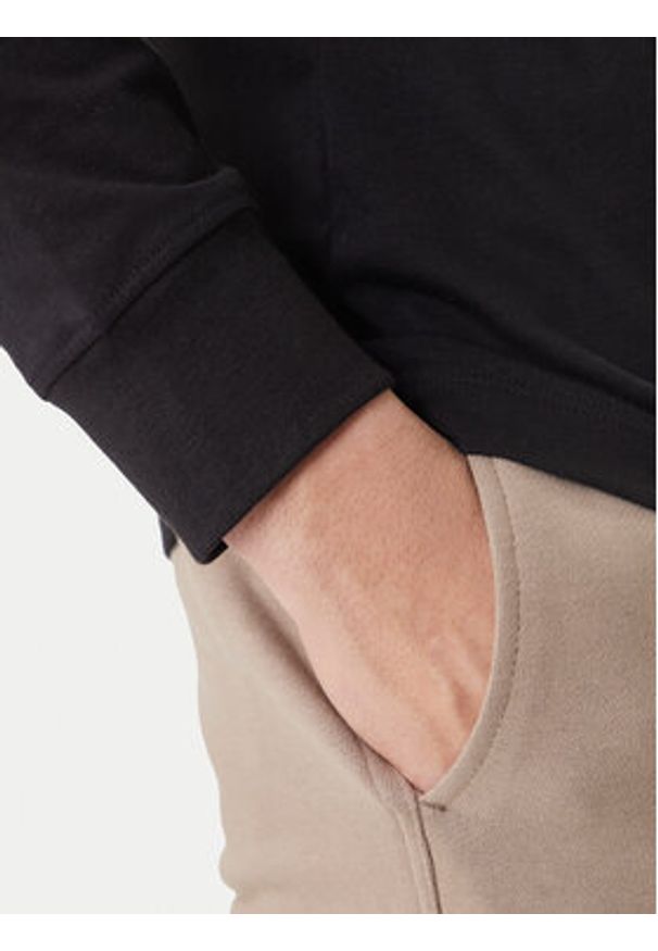 The North Face Longsleeve Evolution Simple Dome NF0A8EU3 Czarny Regular Fit. Kolor: czarny. Materiał: bawełna. Długość rękawa: długi rękaw