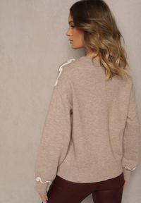 Renee - Beżowy Sweter z Wiskozą i Geometrycznym Wzorem Senallin. Okazja: na co dzień. Kolor: beżowy. Materiał: wiskoza. Wzór: geometria. Styl: casual #3