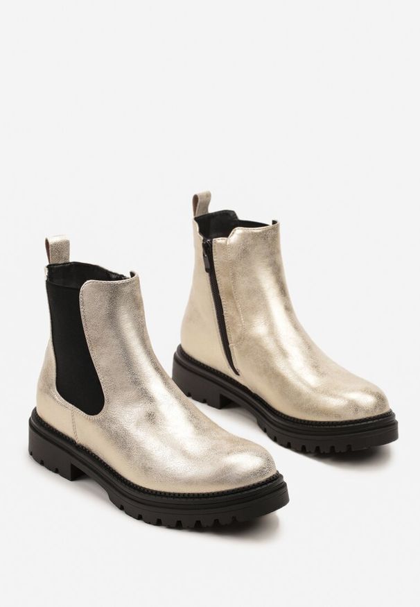 Born2be - Złote Klasyczne Botki Typu Sztyblety Ilonna. Okazja: na spotkanie biznesowe, na co dzień. Kolor: złoty. Materiał: jeans. Styl: klasyczny
