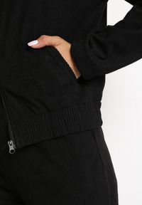 Born2be - Czarny 2-częściowy Prążkowany Komplet Dresowy z Bluzą i Spodniami Tuenna. Kolor: czarny. Materiał: dresówka, prążkowany #5