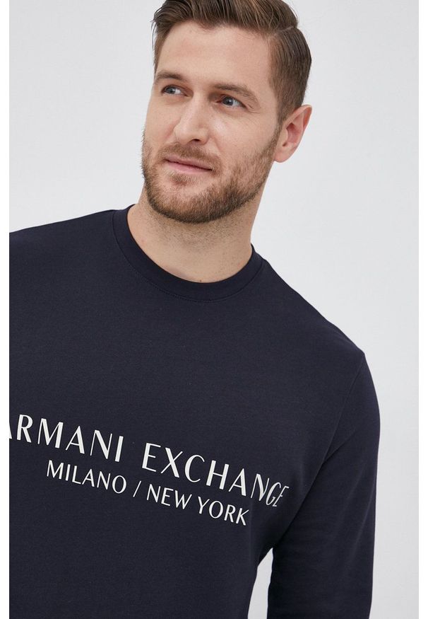 Armani Exchange - Bluza bawełniana. Okazja: na co dzień. Kolor: niebieski. Materiał: bawełna. Wzór: nadruk. Styl: casual
