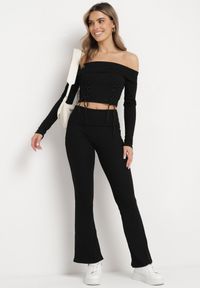 Born2be - Czarny Bawełniany Komplet Casual z Dzwonami i Bluzką Hiszpanką z Rzemykami Ordina. Kolor: czarny. Materiał: bawełna. Wzór: aplikacja, kolorowy #7