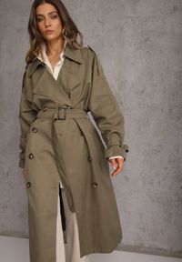 Renee - Zielony Oversizowy Płaszcz Trencz o Dwurzędowym Kroju z Paskiem Darinella. Okazja: na co dzień. Kolor: zielony. Materiał: jeans. Styl: casual, elegancki #1