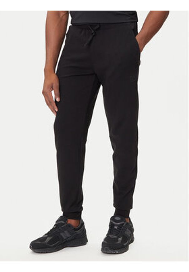 EA7 Emporio Armani Dres 7M000665 AF12501 UC001 Czarny Regular Fit. Kolor: czarny. Materiał: syntetyk