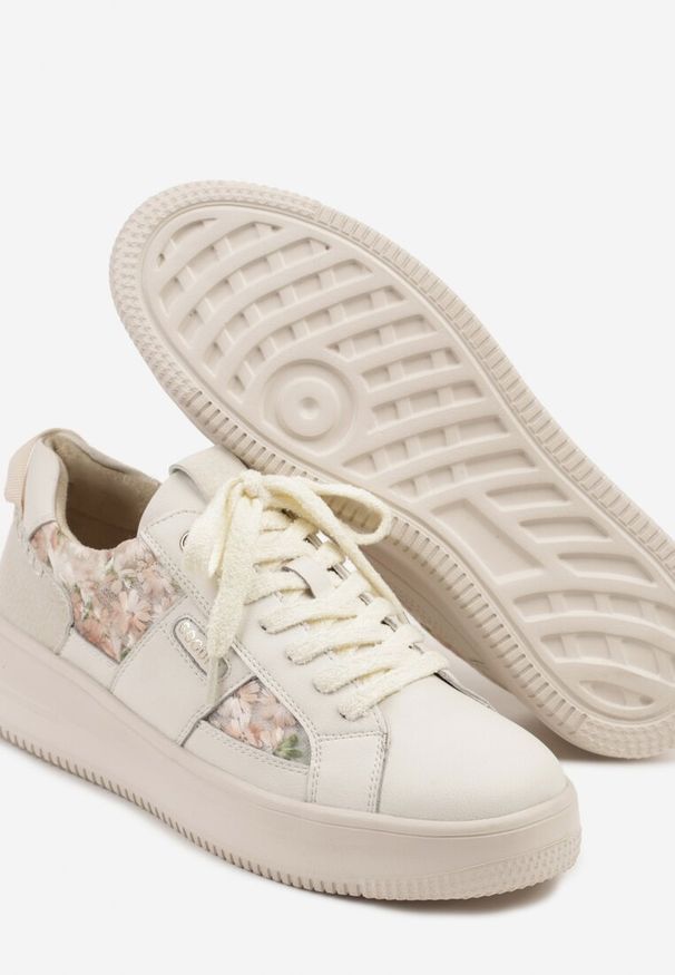 Renee - Beżowe Sneakersy ze Skóry Naturalnej z Kwiatami i Napisem Nilalora. Okazja: na co dzień. Kolor: beżowy. Materiał: skóra. Wzór: napisy, kwiaty. Obcas: na platformie