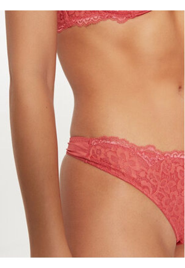 Hunkemöller Stringi Marine 206318 Czerwony. Kolor: czerwony. Materiał: syntetyk