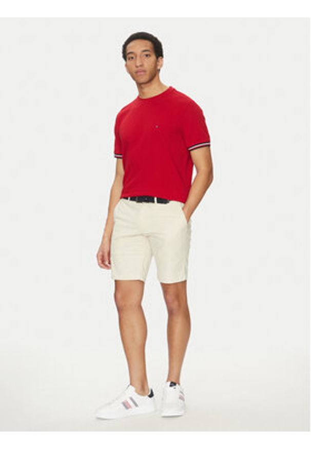 TOMMY HILFIGER - Tommy Hilfiger T-Shirt Global Stripe MW0MW38630 Czerwony Regular Fit. Kolor: czerwony. Materiał: bawełna