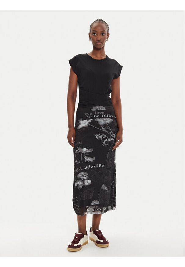Desigual Sukienka codzienna Good News 24WWVK77 Czarny Regular Fit. Okazja: na co dzień. Kolor: czarny. Materiał: syntetyk, bawełna. Typ sukienki: proste. Styl: casual