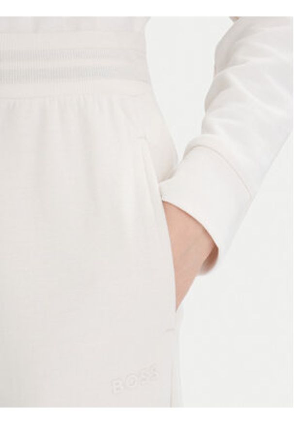 BOSS - Boss Spodnie dresowe CP Stripe 50524759 Écru Regular Fit. Kolor: kremowy. Materiał: bawełna