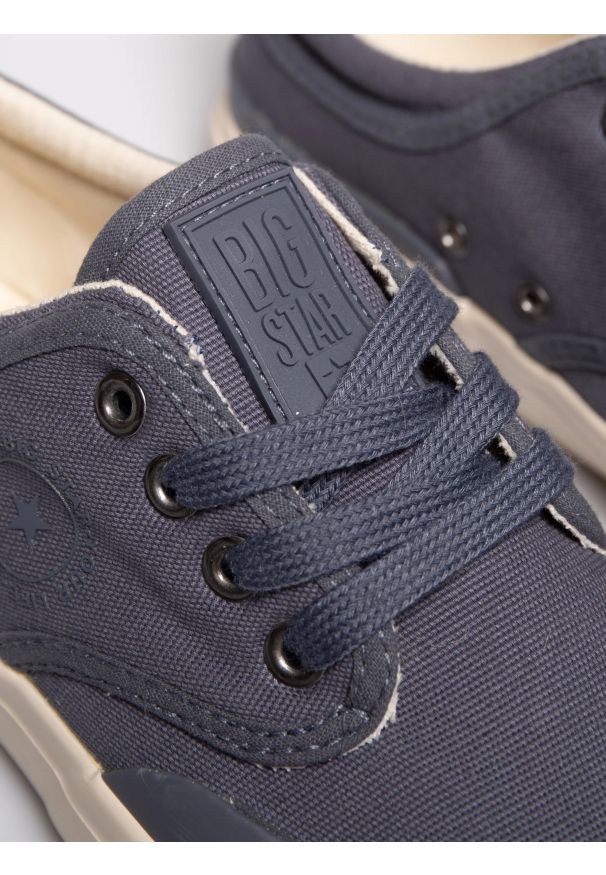 Big-Star - Trampki męskie niskie granatowe RR174063 403. Okazja: na co dzień. Kolor: niebieski. Materiał: tkanina. Szerokość cholewki: normalna. Styl: casual