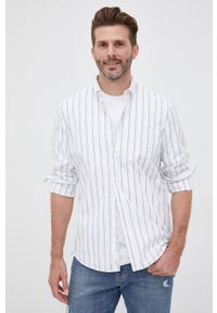Sisley koszula bawełniana męska kolor biały slim z kołnierzykiem włoskim. Typ kołnierza: kołnierzyk włoski. Kolor: biały. Materiał: bawełna