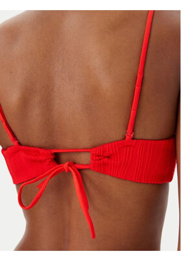 Chantelle Góra od bikini C12VQ9 Czerwony. Kolor: czerwony. Materiał: syntetyk