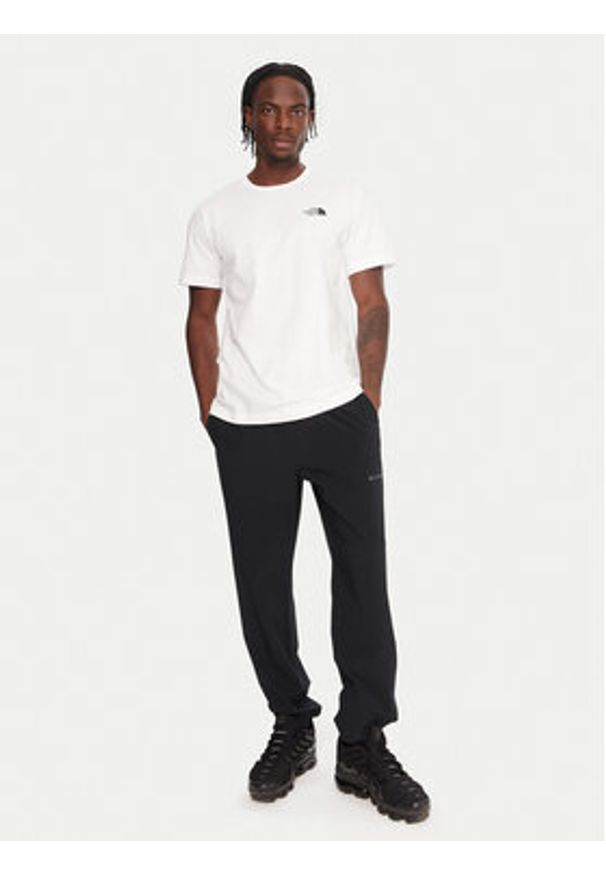 The North Face T-Shirt Half Dome Photo NF0A8EE9 Biały Regular Fit. Kolor: biały. Materiał: bawełna