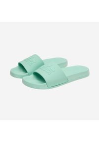 Miętowe klapki Kubota Basic. Okazja: na plażę, na spacer. Kolor: miętowy. Materiał: materiał. Styl: elegancki