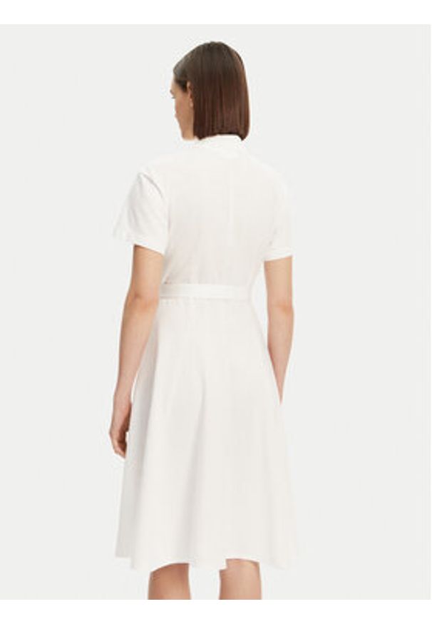 Lacoste Sukienka koszulowa EF9621 Biały Regular Fit. Kolor: biały. Materiał: bawełna. Typ sukienki: koszulowe