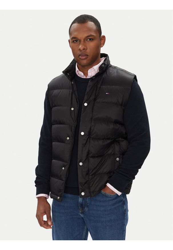 Tommy Jeans Kamizelka DM0DM21777 Czarny Regular Fit. Kolor: czarny. Materiał: syntetyk