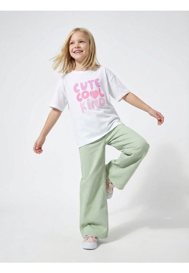 Sinsay - Jeansy wide leg - zielony. Kolor: zielony