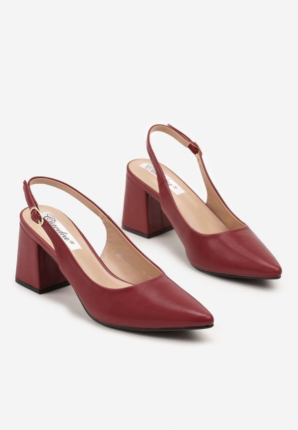 Renee - Bordowo-Czerwone Sandały Slingback na Słupkowym Obcasie Tenella. Kolor: czerwony. Sezon: lato, wiosna. Obcas: na obcasie. Styl: elegancki. Wysokość obcasa: średni