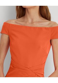 Lauren Ralph Lauren - LAUREN BY RALPH LAUREN - Pomarańczowa sukienka z szerokim dekoltem. Kolor: pomarańczowy. Materiał: elastan, tkanina. Typ sukienki: proste. Długość: midi