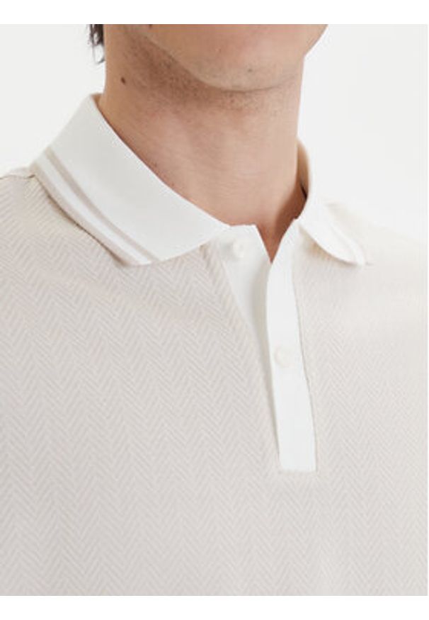 Bugatti Polo 8150-75112C Écru Regular Fit. Typ kołnierza: polo. Materiał: bawełna