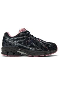 Buty dziecięce New Balance GC1906CP – czarne. Kolor: czarny. Materiał: materiał, guma, syntetyk. Szerokość cholewki: normalna