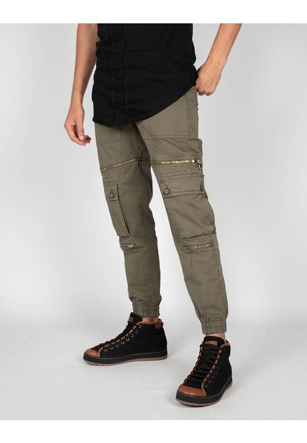 Xagon Man Spodnie | P21032-S413C | Mężczyzna | Wojskowa Zieleń. Okazja: na co dzień. Materiał: elastan, bawełna. Styl: militarny