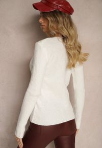Renee - Jasnobeżowy Casualowy Sweter z Dekoltem w Kształcie Łódki Zinovaya. Okazja: na co dzień. Kolor: beżowy. Materiał: jeans. Długość rękawa: długi rękaw. Długość: długie. Wzór: aplikacja. Styl: casual #5