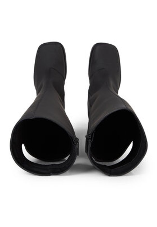 Calvin Klein Jeans Kozaki Long Heel Zip Boot Cut Out Edgy YW0YW01253 Czarny. Kolor: czarny. Materiał: skóra