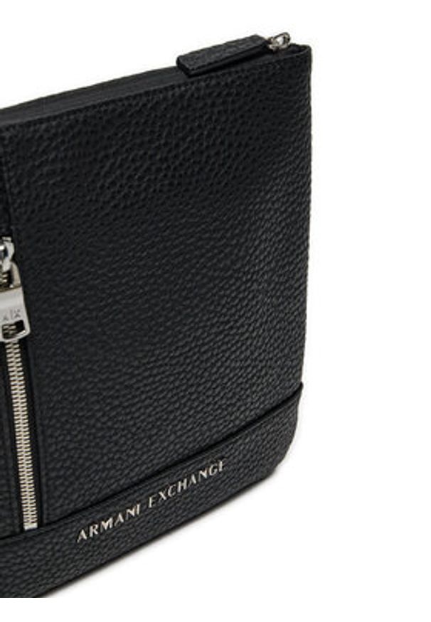 Armani Exchange Saszetka 952652 CC828 00020 Czarny. Kolor: czarny. Materiał: skóra