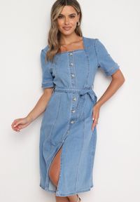 Born2be - Niebieska Bawełniana Sukienka Jeansowa z Paskiem w Talii Zapinana na Guziki Ivimia. Kolor: niebieski. Materiał: bawełna, jeans. Wzór: kolorowy. Styl: klasyczny, elegancki #4