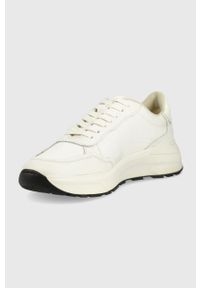 vagabond - Vagabond sneakersy JANESSA kolor biały. Nosek buta: okrągły. Zapięcie: sznurówki. Kolor: biały. Materiał: skóra, guma. Obcas: na platformie