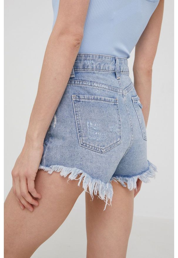 Answear Lab szorty jeansowe damskie gładkie high waist. Stan: podwyższony. Kolor: niebieski. Materiał: jeans. Wzór: gładki. Styl: wakacyjny