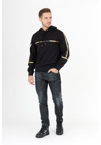 Armani Exchange - ARMANI EXCHANGE Czarna bluza męska z kapturem ze złotym logo. Typ kołnierza: kaptur. Kolor: czarny #3