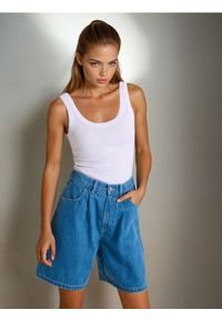 Sinsay - Szorty bermudy jeansowe - niebieski. Kolor: niebieski. Materiał: jeans