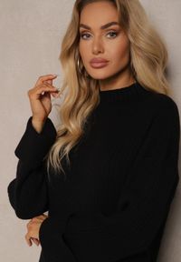 Renee - Czarna Sukienka Sweterkowa z Wiskozą Ozdobiona Wywiniętymi Rękawami Gebika. Okazja: na co dzień. Kolor: czarny. Materiał: wiskoza. Wzór: aplikacja. Typ sukienki: proste. Styl: elegancki, casual #3
