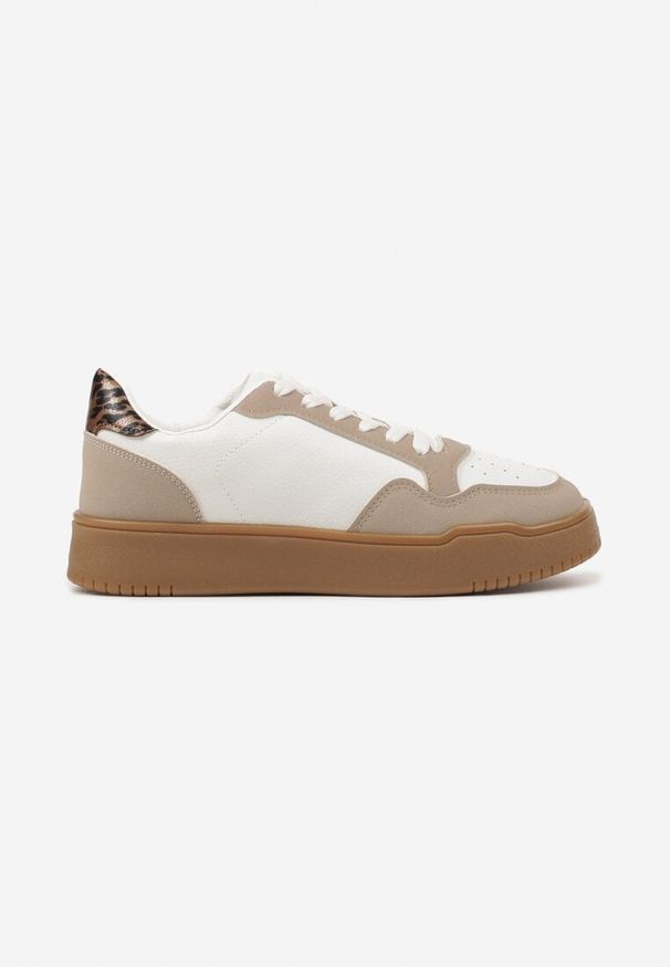 Born2be - Ciemnobeżowe Klasyczne Płaskie Sneakersy Ozdobione Perforacją Praeria. Okazja: na spotkanie biznesowe, na co dzień. Kolor: beżowy. Materiał: jeans. Szerokość cholewki: normalna. Wzór: aplikacja