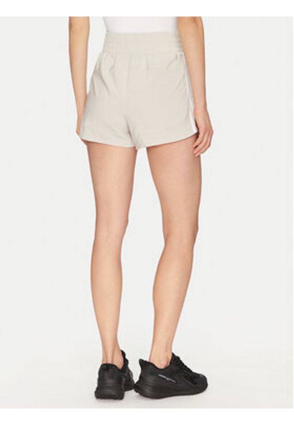 Adidas - adidas Szorty sportowe Pacer Training 3-Stripes JD2295 Beżowy Regular Fit. Kolor: beżowy. Materiał: syntetyk