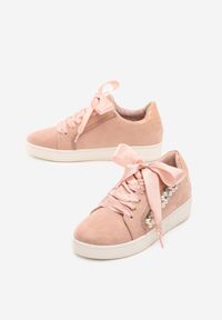 Born2be - Różowe Sneakersy Margaric. Nosek buta: okrągły. Kolor: różowy. Materiał: skóra. Wzór: aplikacja. Obcas: na płaskiej podeszwie #3