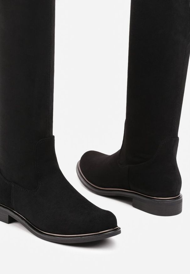 Born2be - Czarne Płaskie Klasyczne Kozaki z Elastyczną Cholewką Laomara. Okazja: na co dzień. Kolor: czarny. Materiał: dzianina. Szerokość cholewki: normalna. Obcas: na obcasie. Styl: klasyczny