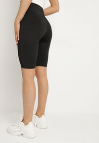 Born2be - Czarne Szorty Kolarki z Elastyczną Gumką w Talii Evisoria. Okazja: na co dzień. Kolor: czarny. Styl: casual, elegancki #4