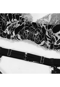 Intica - Komplet bielizny z wycięciami na romantyczne wieczory Violetta. Kolor: czarny. Materiał: materiał #9