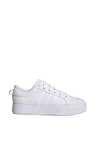 Adidas - Bravada 2.0 Platform Shoes. Kolor: biały. Obcas: na platformie. Styl: elegancki