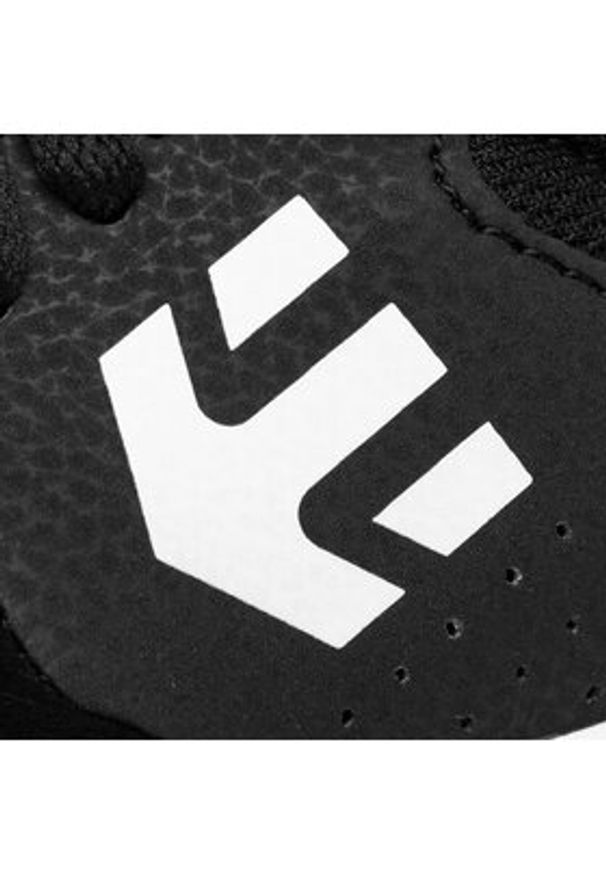 Etnies Sneakersy Marana 4301000120 Czarny. Kolor: czarny. Materiał: zamsz, skóra