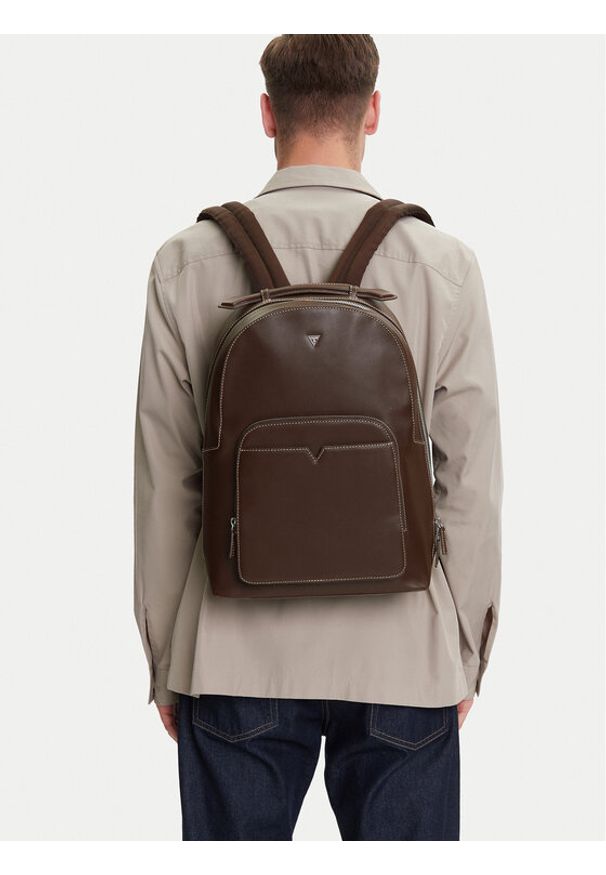 Guess Plecak HMFITC P5105 Brązowy. Kolor: brązowy. Materiał: skóra