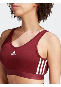 Adidas - adidas Bluzka Essentials 3-Stripes Crop Top With Removable Pads IK8320 Czerwony. Kolor: czerwony. Materiał: bawełna