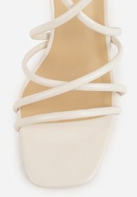 Renee - Beżowe Sandały na Szpilce z Cienkimi Paseczkami i Kwadratowym Noskiem Danita. Okazja: na co dzień, na imprezę. Kolor: beżowy. Materiał: skóra, koronka. Obcas: na szpilce. Styl: casual #3